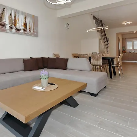 Domoestetico Premium House *