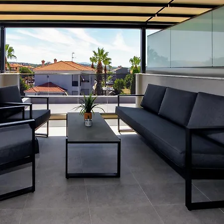 Domoestetico Premium House Vilă *
